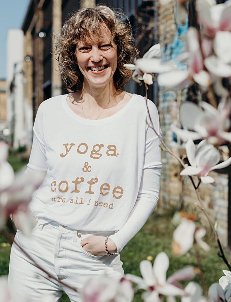 Bee Tee 'Yoga & Coffee' 