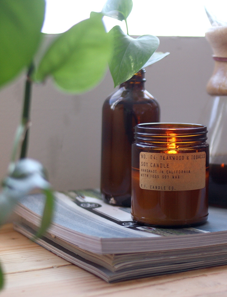 No. 04 Teakwood & Tobacco Duftkerze - Standard